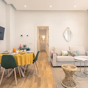 Magno Casa Del Correo Mayor Ii Seville